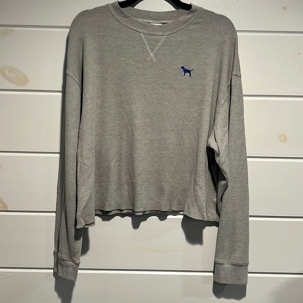 PINK Victoria's Secret Gray Cropped Waffle Knit Pullover with Blue Dog Logo